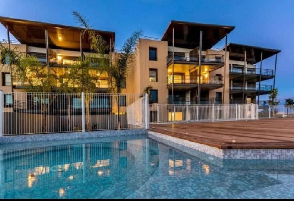 Superbe Appartement, Piscine, Vue Mer Et Montagnes Antibes Exterior photo