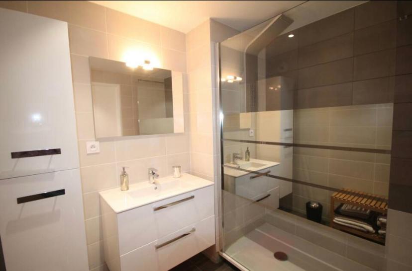 Superbe Appartement, Piscine, Vue Mer Et Montagnes Antibes Exterior photo