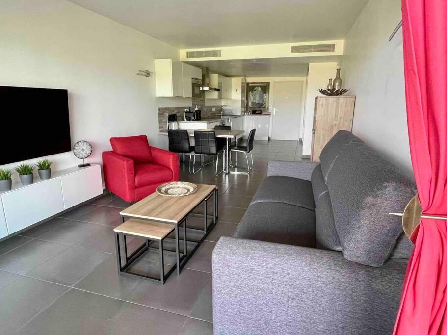 Superbe Appartement, Piscine, Vue Mer Et Montagnes Antibes Exterior photo