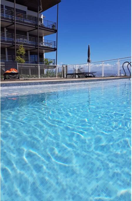 Superbe Appartement, Piscine, Vue Mer Et Montagnes Antibes Exterior photo