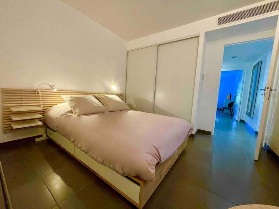 Superbe Appartement, Piscine, Vue Mer Et Montagnes Antibes Exterior photo
